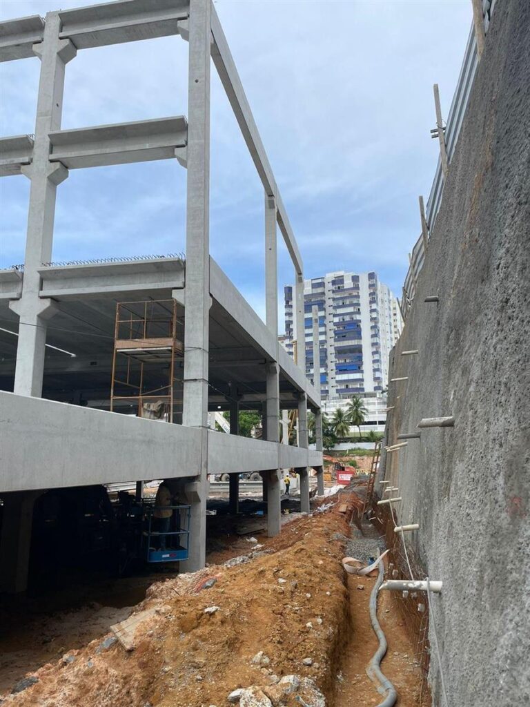 Ferreira Costa Barris | Rótula Metalúrgica