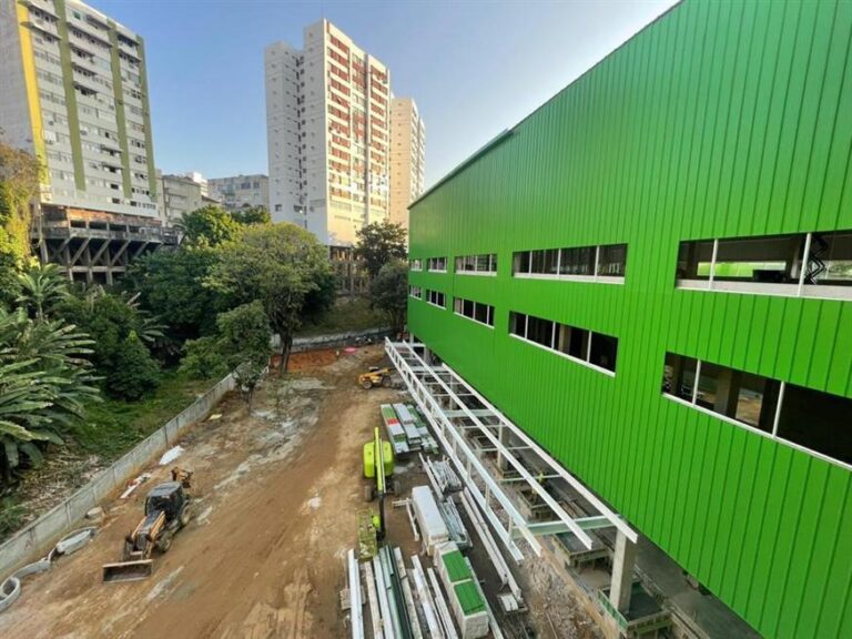 Ferreira Costa Barris | Rótula Metalúrgica