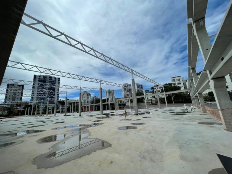 Ferreira Costa Barris | Rótula Metalúrgica