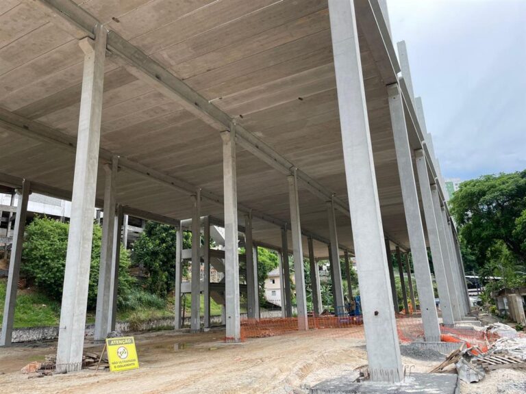 Ferreira Costa Barris | Rótula Metalúrgica