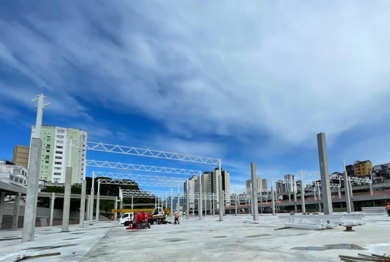 Ferreira Costa Barris | Rótula Metalúrgica