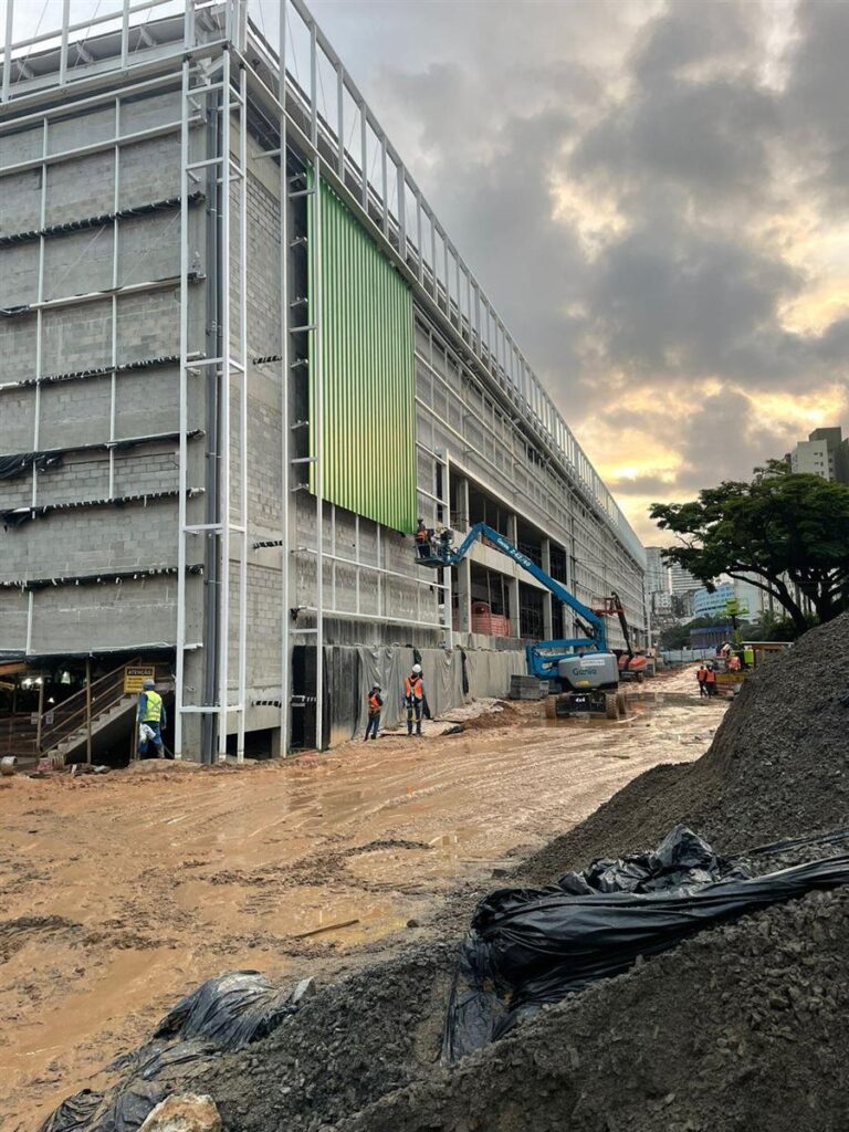 Ferreira Costa Barris | Rótula Metalúrgica